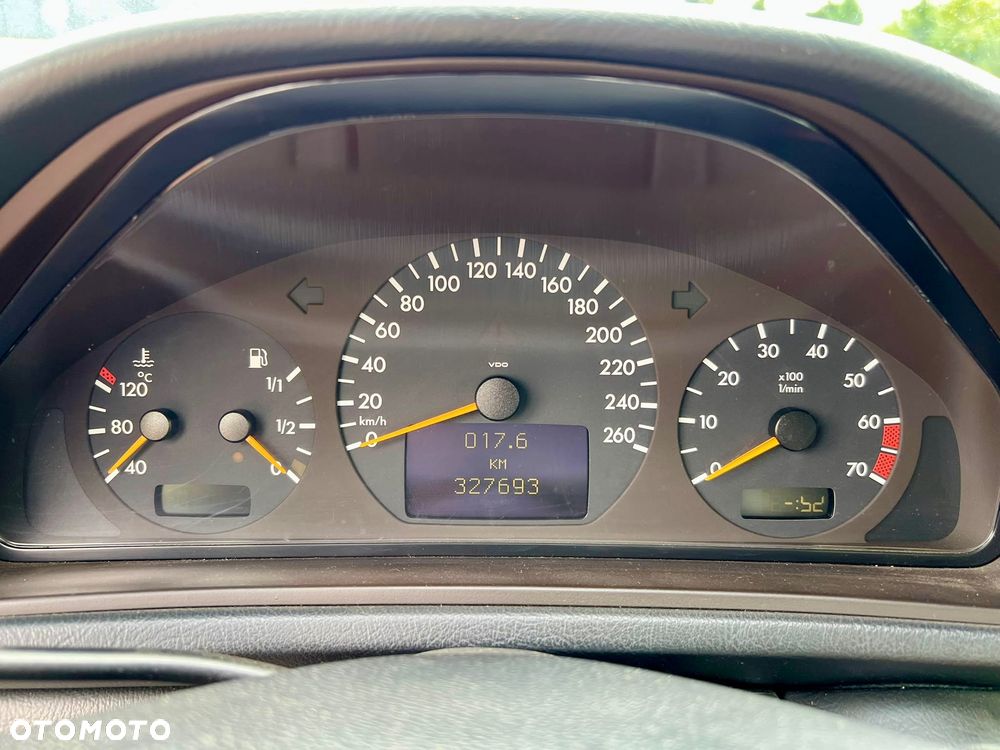 Mercedes-Benz CLK - 20