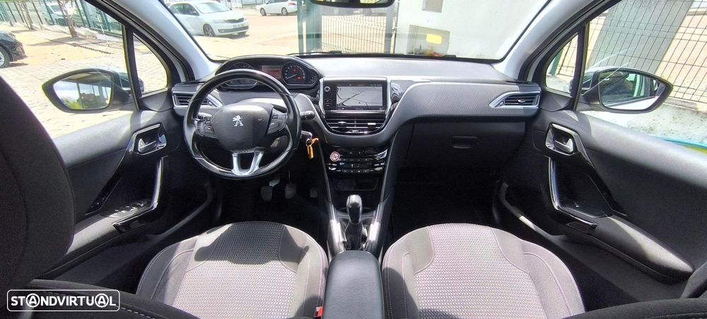 Peugeot 208 1.2 PureTech Allure - 27