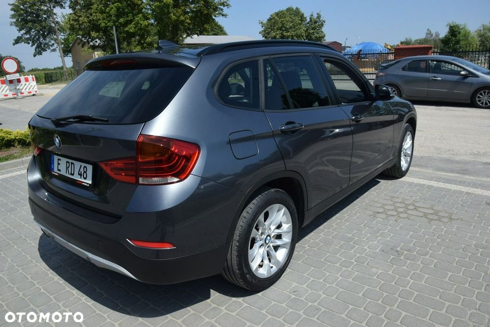 BMW X1 xDrive18d - 13