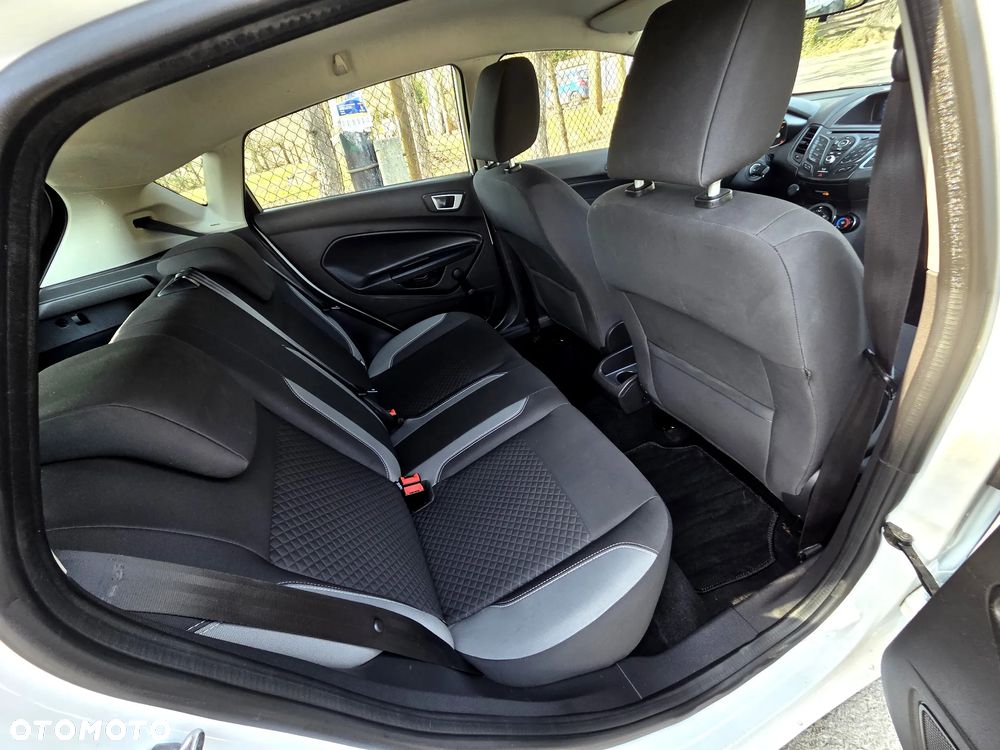 Ford Fiesta 1.25 Silver X Plus - 25