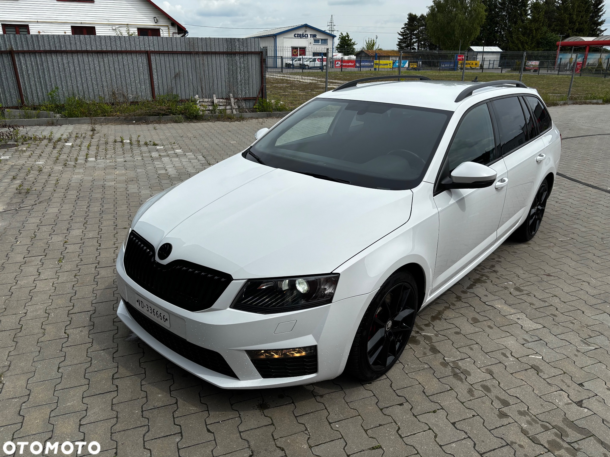Skoda Octavia 2.0 TDI DSG RS - 12