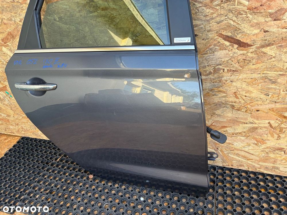 HYUNDAI I30 MK3 III LIFT KOMBI kod lak. W8U DRZWI TYŁ TYLNIE  PRAWE PRAWY - 7