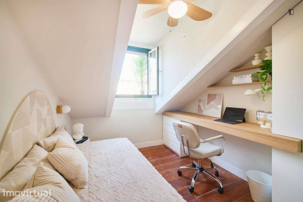 Quarto - localizado em Santos Lisbon - Grande imagem: 3/16