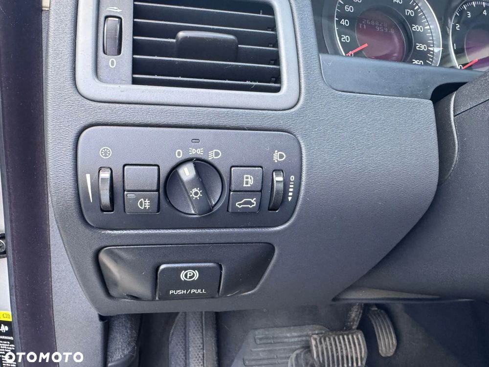 Volvo V70 2.5T Summum - 6