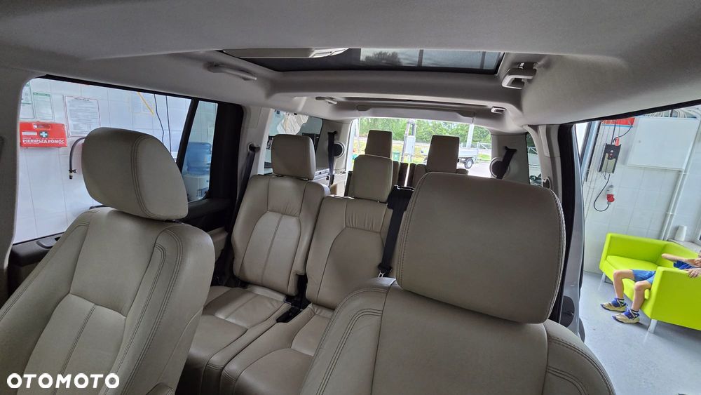 Land Rover Discovery SD V6 HSE - 15