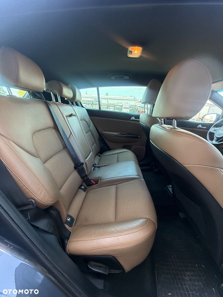 Kia Sportage 2.0 CRDI 4WD Automatik Fifa World Cup Edition - 22