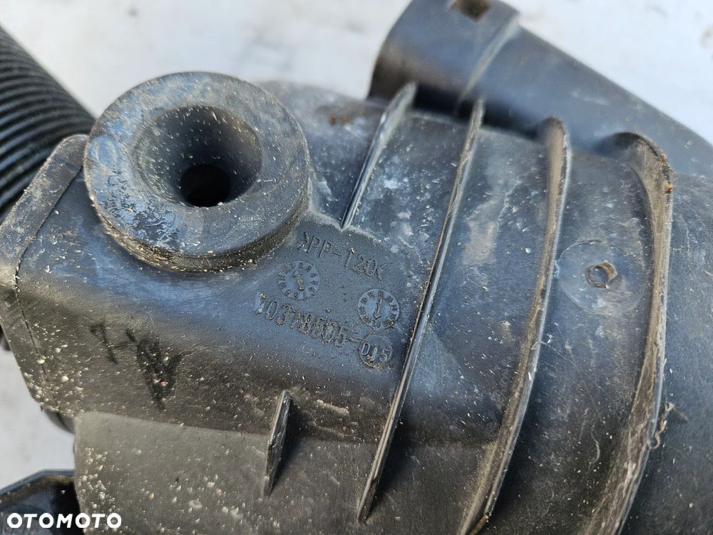 Obudowa filtra powietrza VW Golf 6 VI Leon II Yeti 1,4 TSI 1K0129601CJ - 3