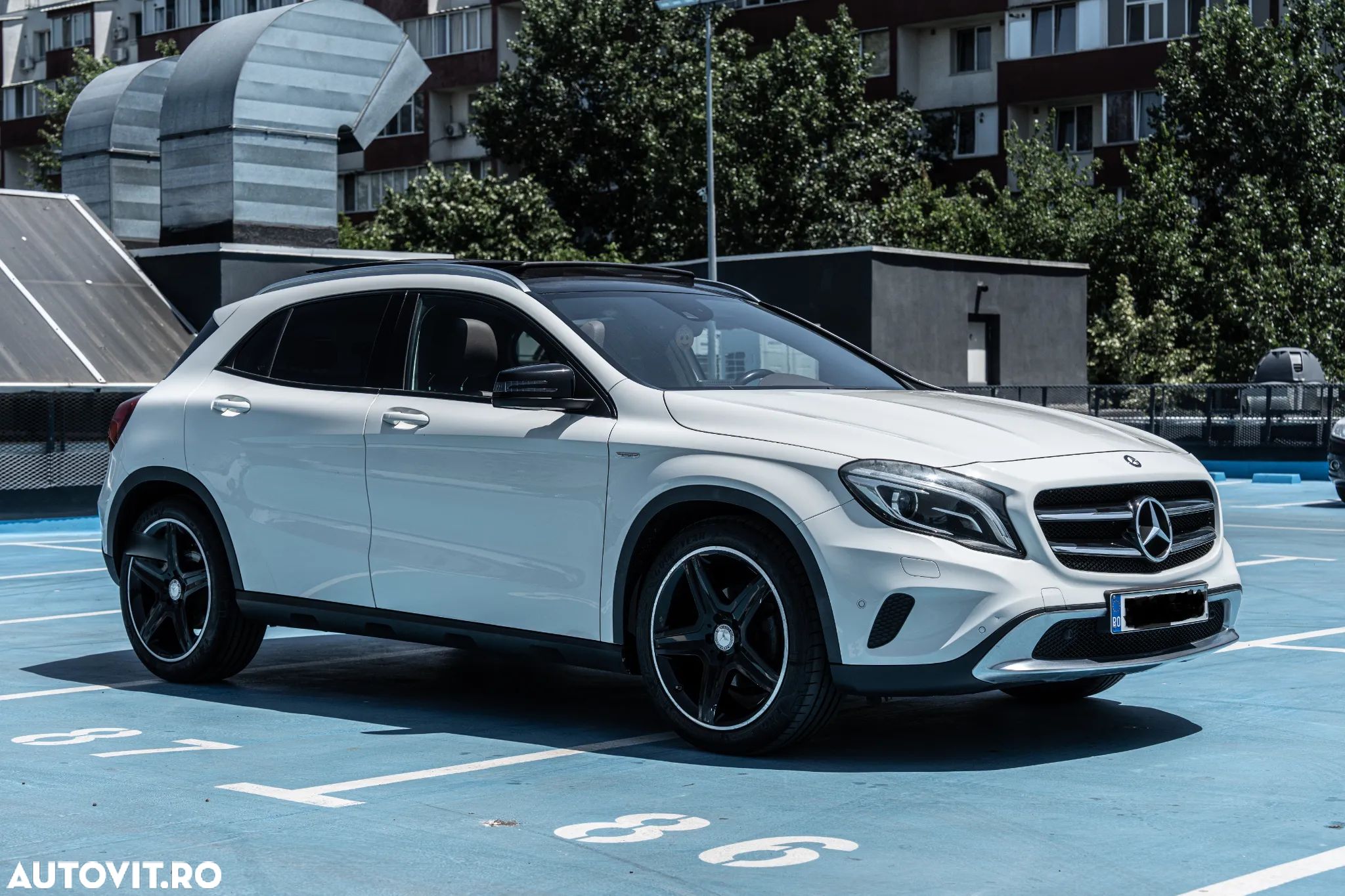 Mercedes-Benz GLA 220 d 4MATIC Aut. - 1