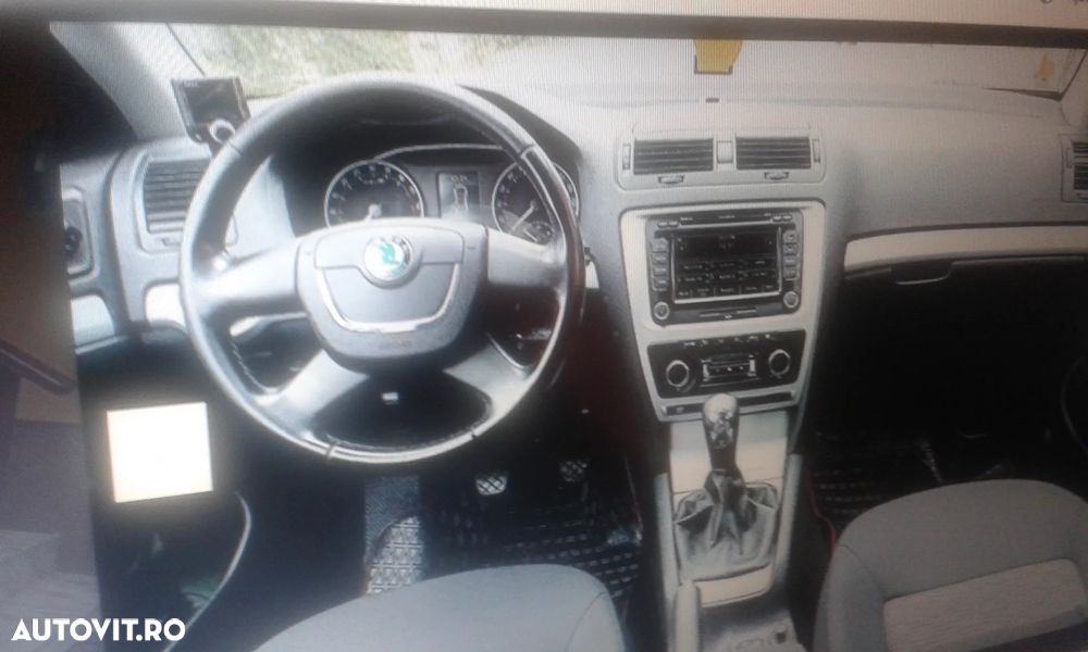 Skoda Octavia Combi 1.6 TDI Elegance - 1