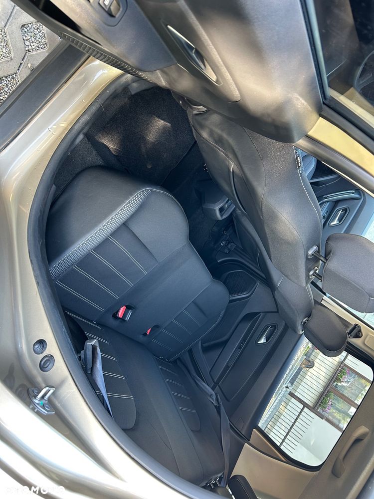 Dacia Duster 1.6 SCe Techroad - 25