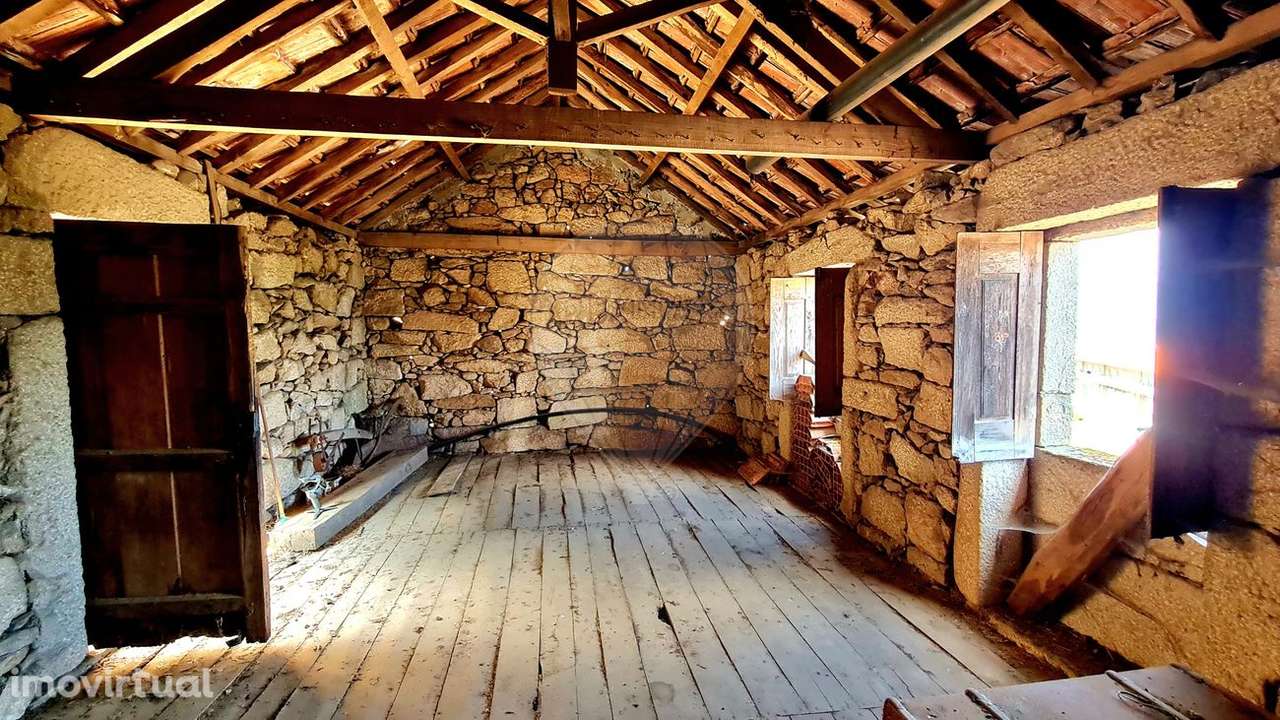 Moradia T3 para venda - Grande imagem: 2/48