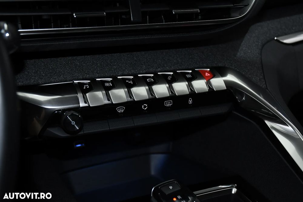 Peugeot 3008 1.2 PureTech S&S EAT8 Allure - 36