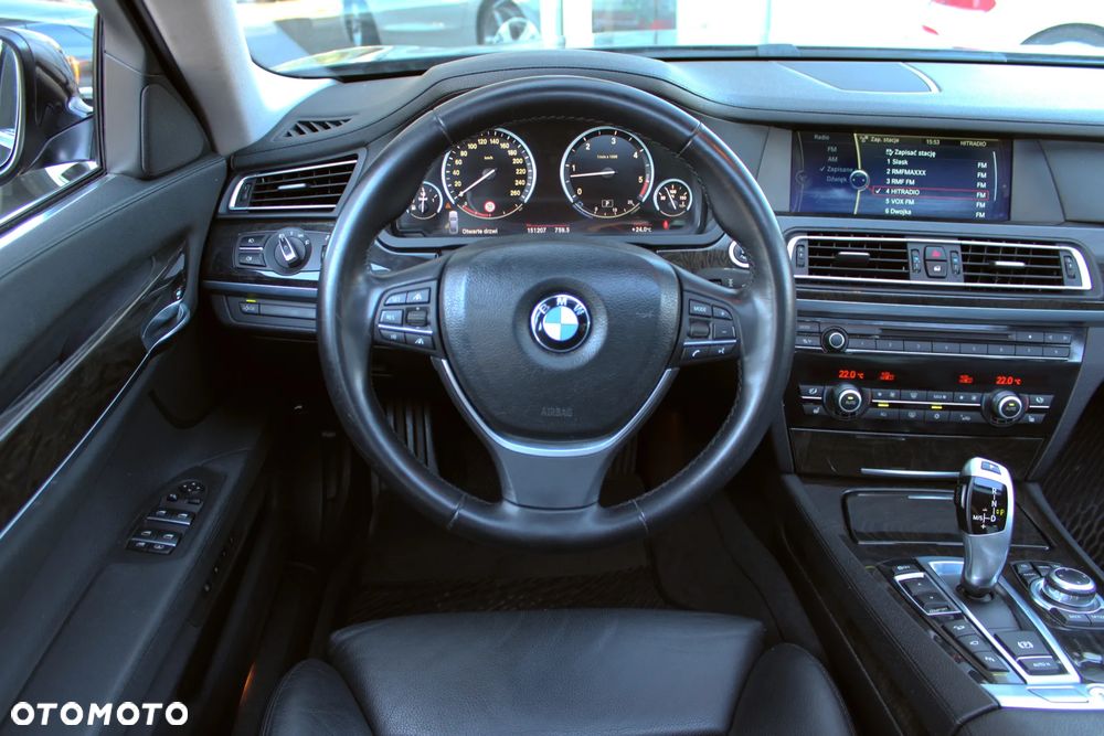BMW Seria 7 740d xDrive - 15