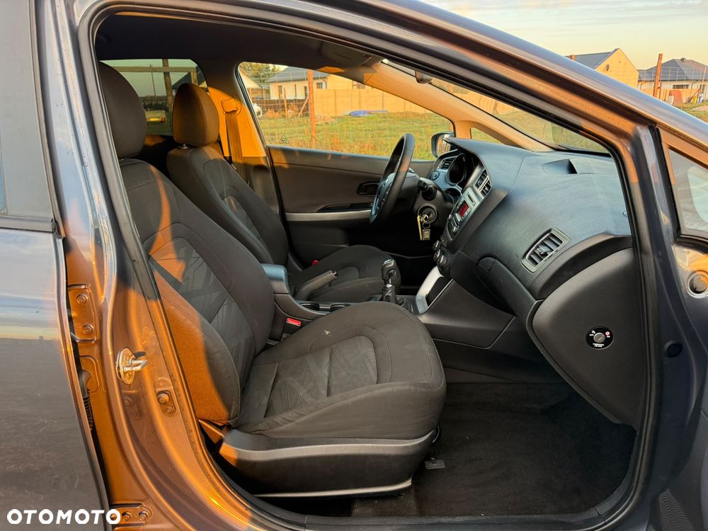 Kia Ceed 1.4 CRDi 90 Spirit - 17