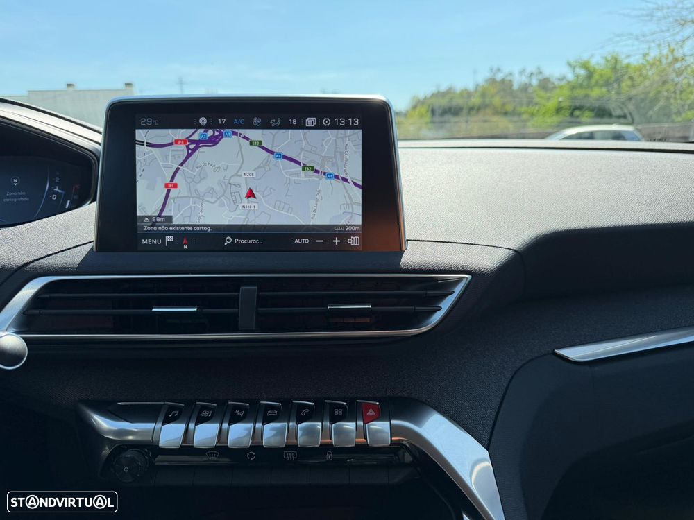 Peugeot 3008 1.2 PureTech Allure EAT8 - 11