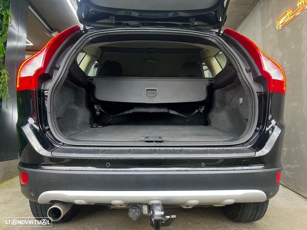 Volvo XC 60 D5 Momentum - 37