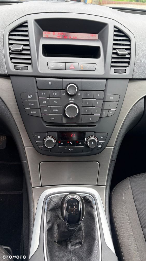 Opel Insignia 1.6 - 12