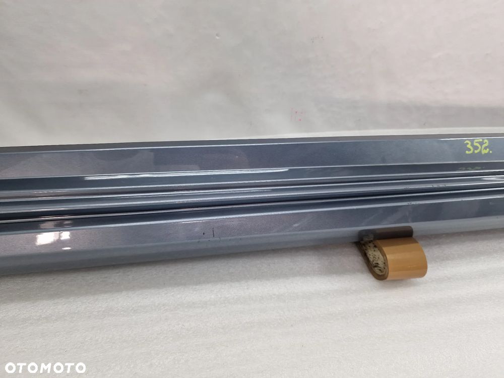 TOYOTA COROLLA E21 SEDAN 18- PRAWA LISTWA PROGOWA / NAKŁADKA PROGU , NR 75850-02230 , NR AUKCJI PR352 - 5