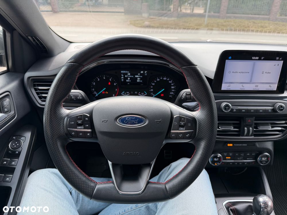Ford Focus 1.5 EcoBoost ST-Line - 10