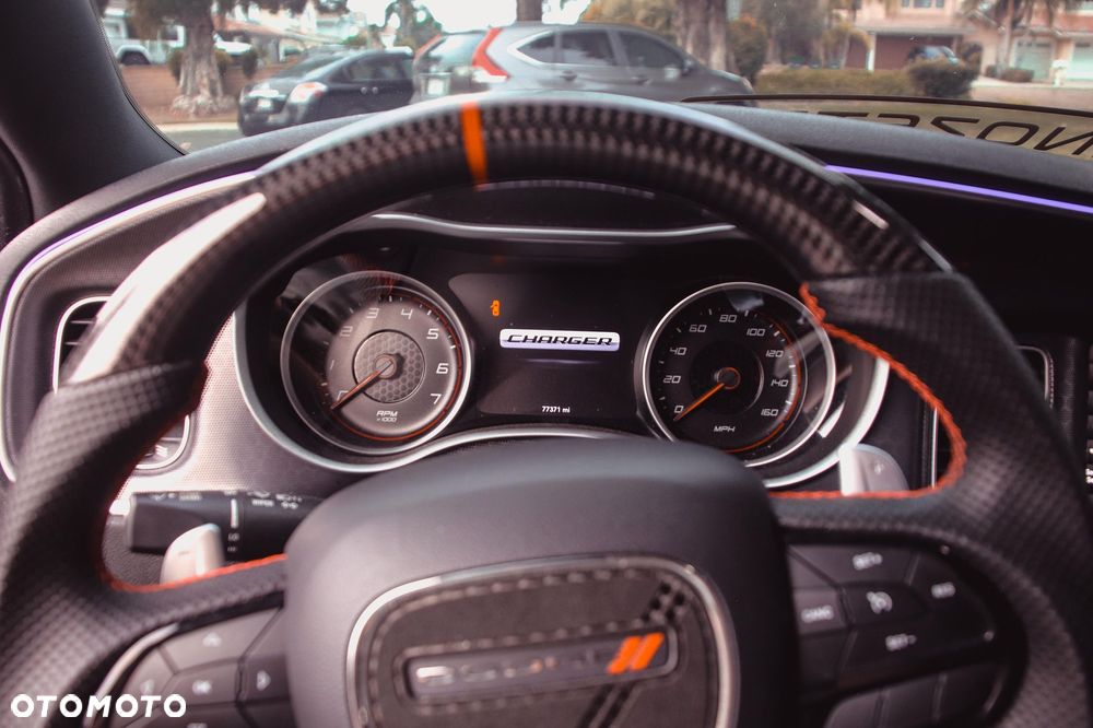Dodge Charger 5.7 R/T - 16