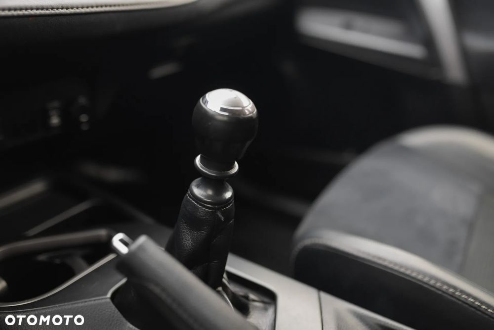 Toyota RAV4 2.0 D-4D Premium 4x2 - 19