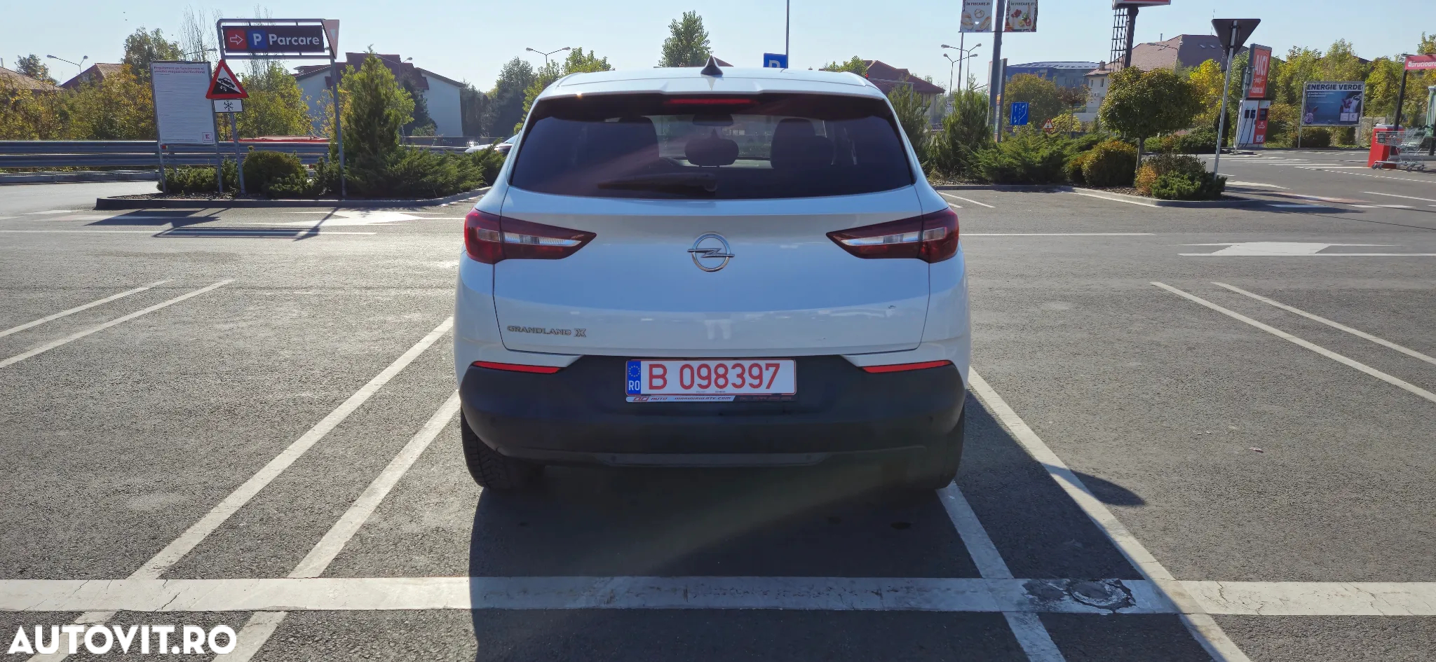 Opel Grandland X 1.2 Start/Stop Automatik Business Edition - 32
