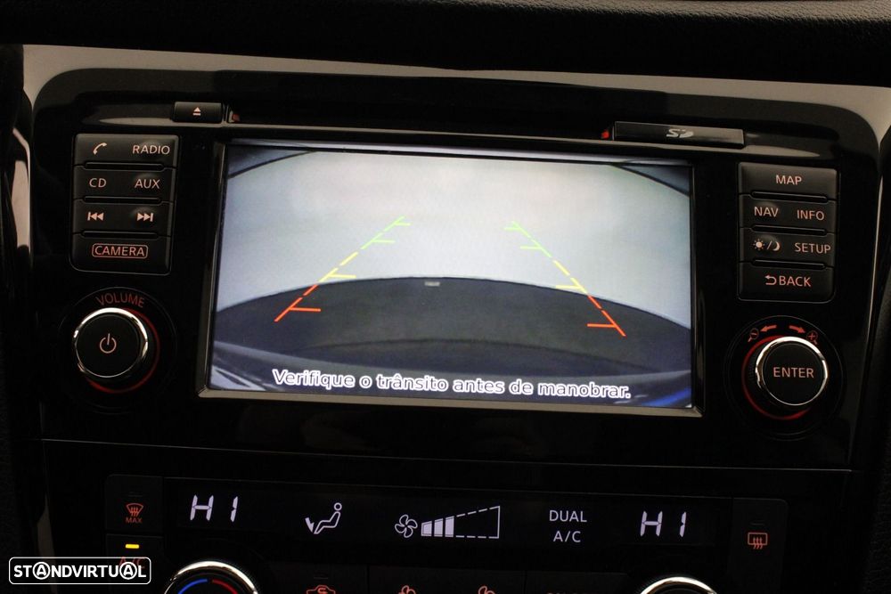 Nissan Qashqai 1.5 dCi N-Connecta Business - 15