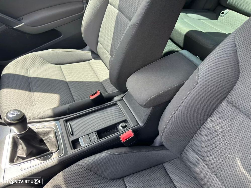 VW Golf 1.0 TSI R-Line - 11