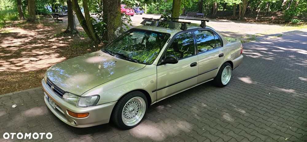 Toyota Corolla - 1