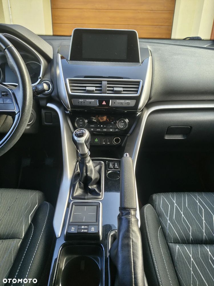 Mitsubishi Eclipse Cross 1.5 T Intense - 9
