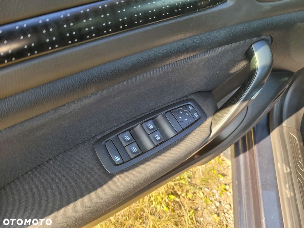 Renault Megane ENERGY TCe 130 BUSINESS - 13