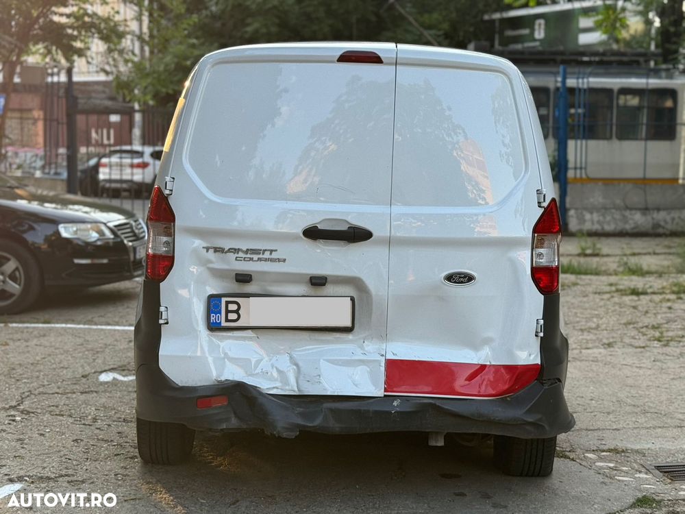 Ford Courier - 6