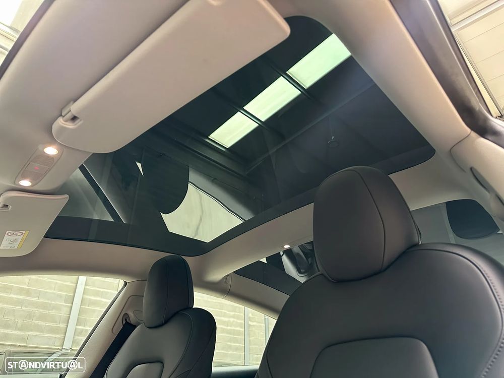 Tesla Model 3 Standard Range Plus RWD - 52
