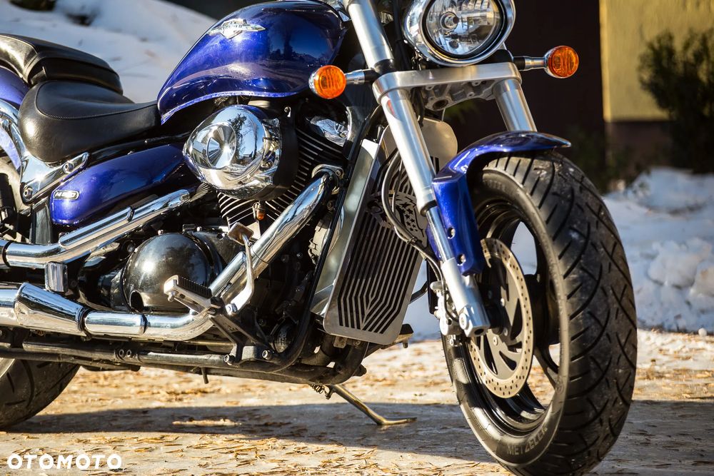 Suzuki Intruder - 13