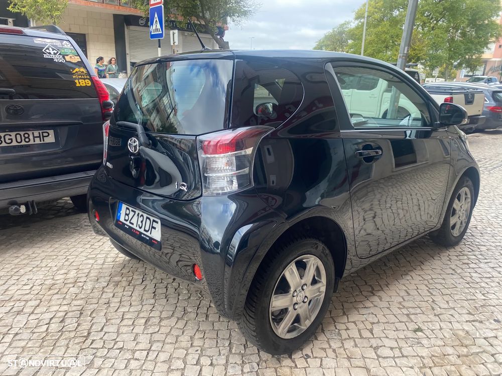 Toyota iQ 1.0 Multidrive + - 21