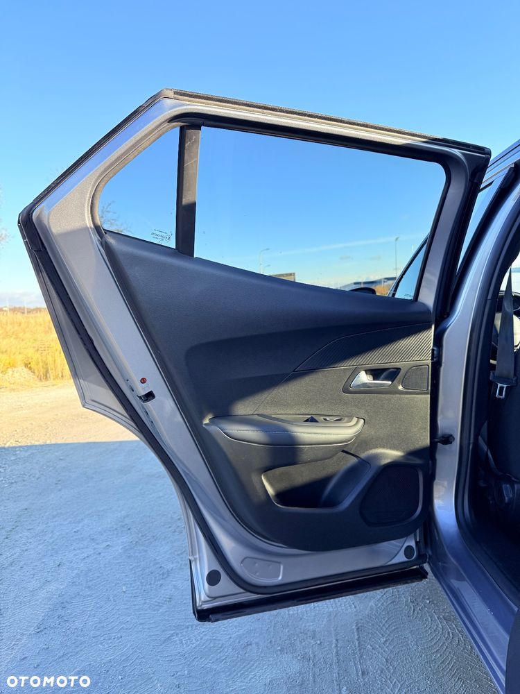 Peugeot 2008 BlueHDi 130 EAT8 Allure - 15