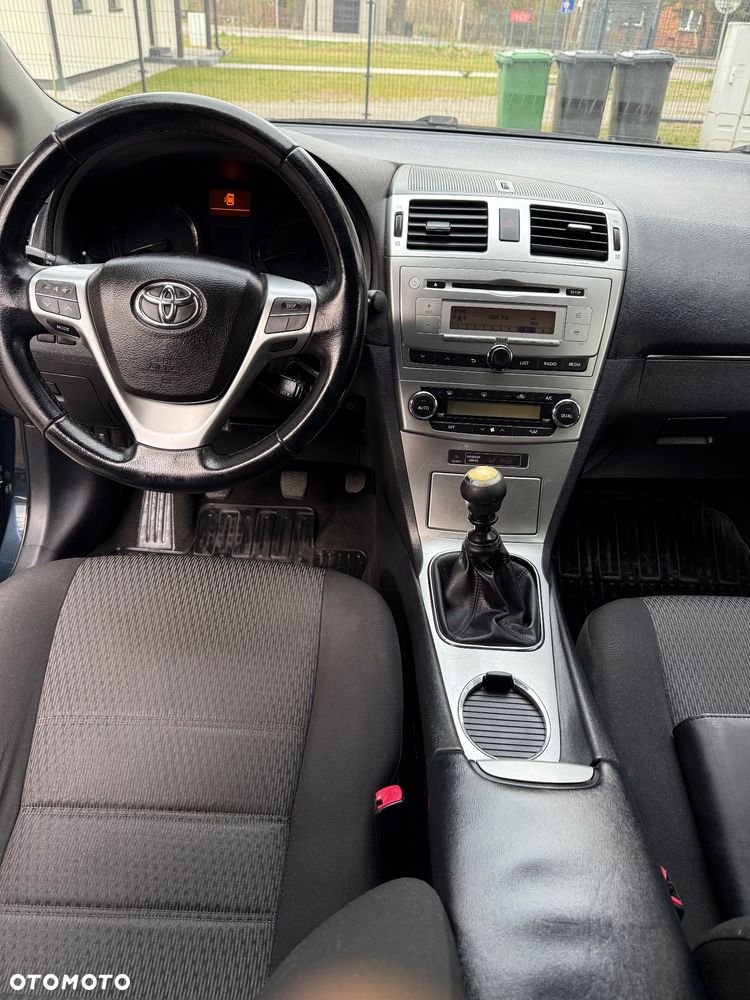 Toyota Avensis 1.8 Sol - 20
