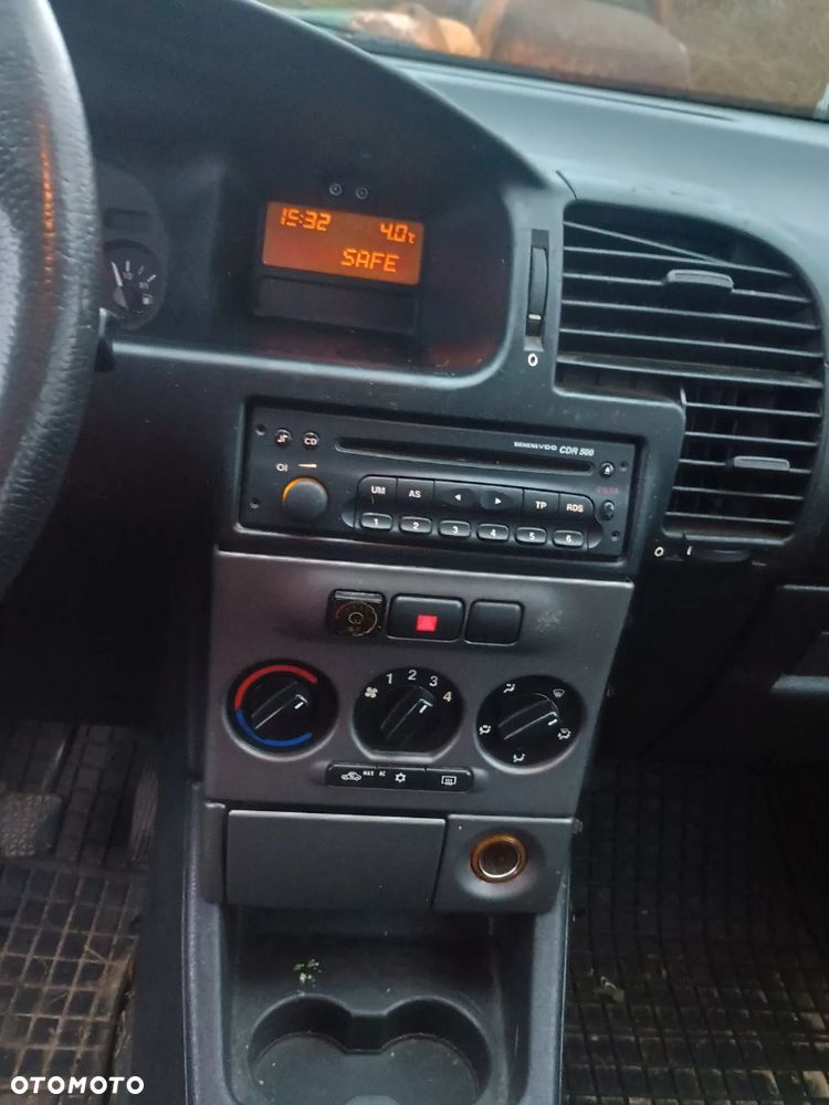 Opel Zafira 1.8 16V Elegance - 8