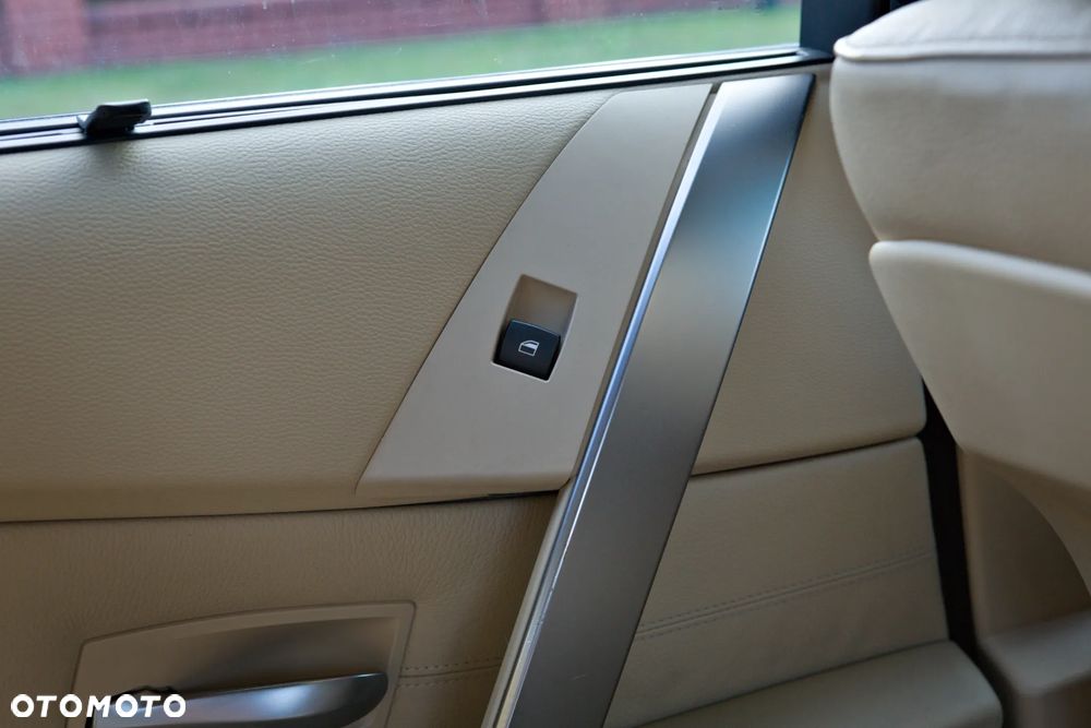 BMW Seria 5 - 36