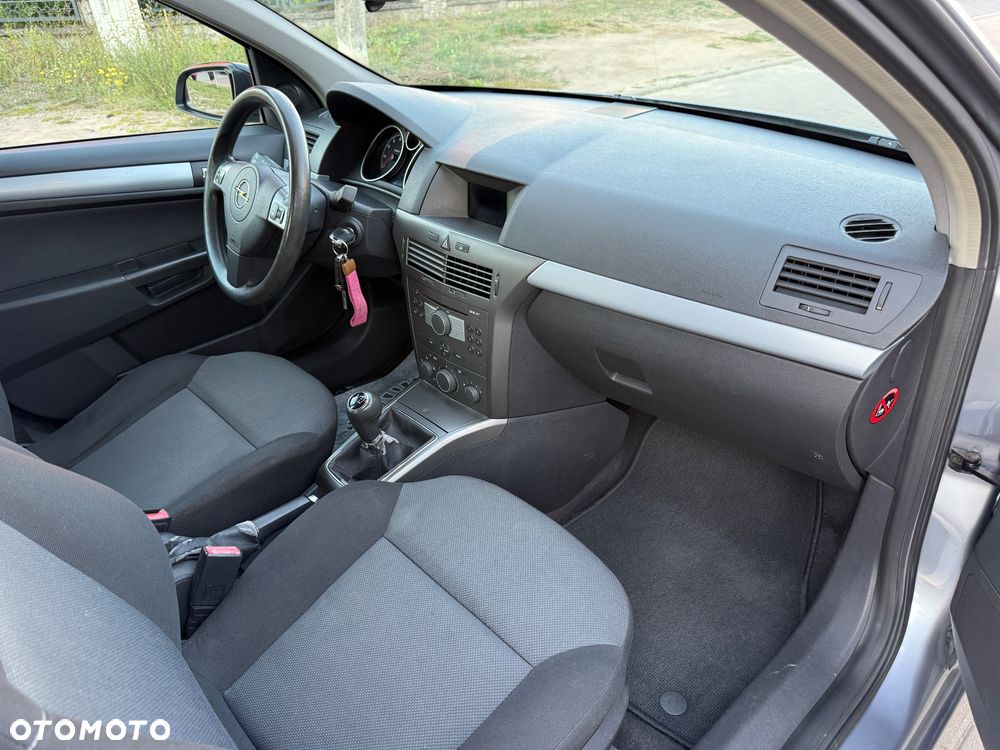 Opel Astra 1.6 Enjoy - 12