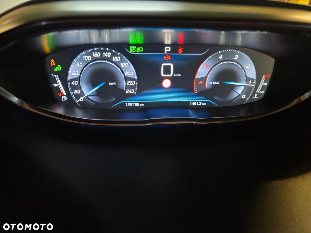 Peugeot 5008 BlueHDi 180 EAT8 GT Pack - 27