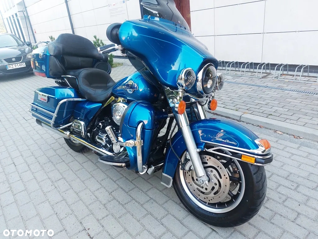 Harley-Davidson FLHTCU Ultra - 6