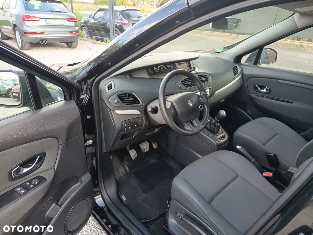 Renault Scenic 1.6 16V 110 TomTom Edition - 19