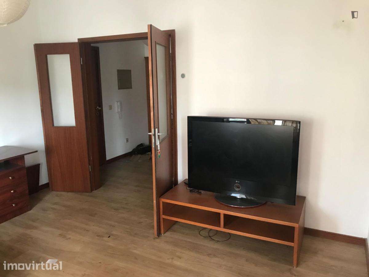 Quarto - localizado em Olivais Coimbra - Grande imagem: 5/5