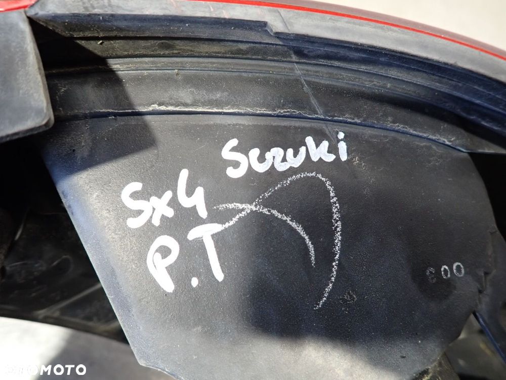 LAMPA PRAWA TYLNA SUZUKI SX4 - 3