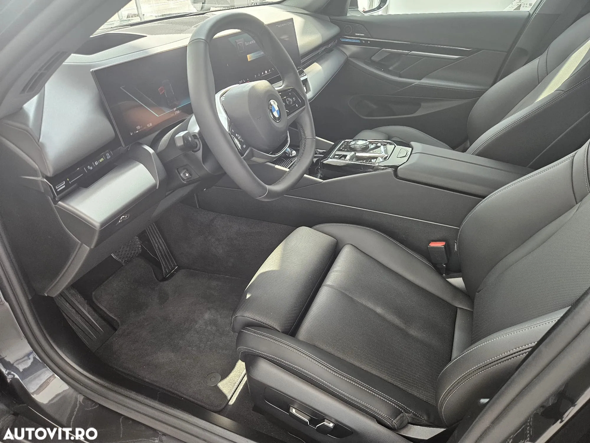 BMW Seria 5 520i AT MHEV - 11