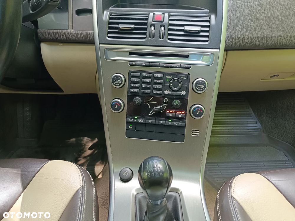Volvo XC 60 DRIVe R Design - 22