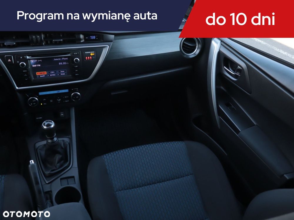 Toyota Auris - 10