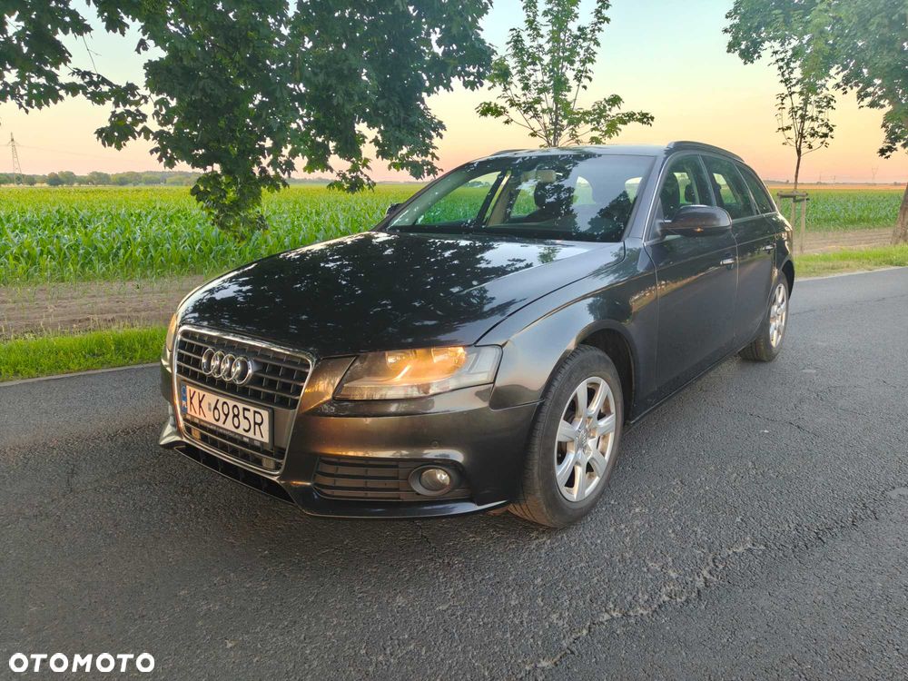 Audi A4 Limousine - 1