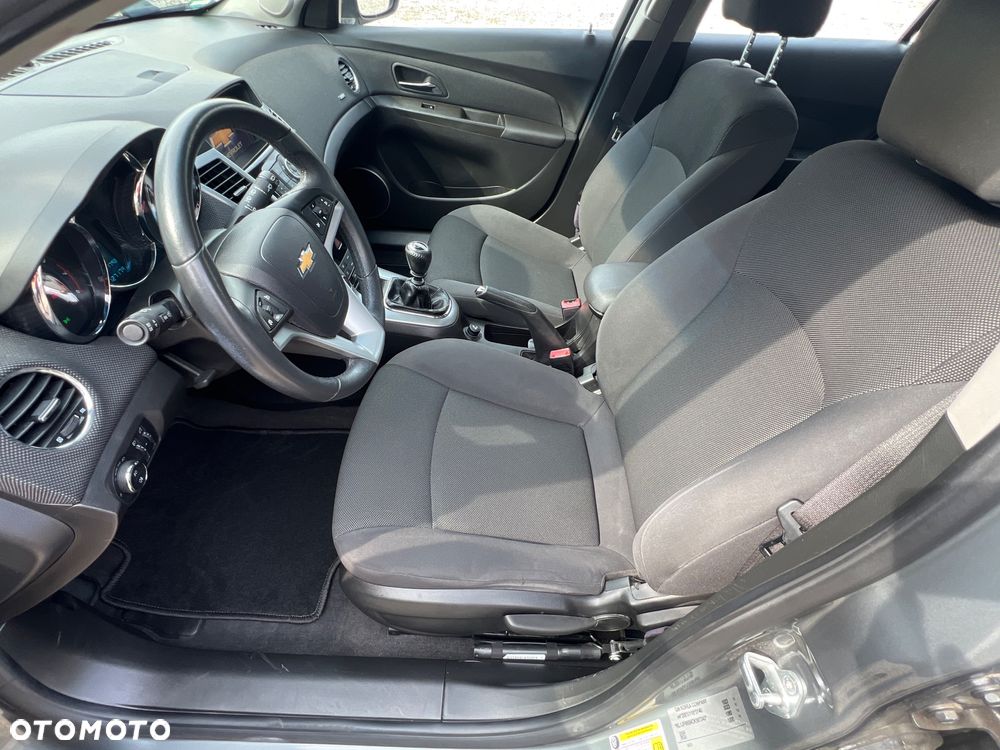 Chevrolet Cruze - 10